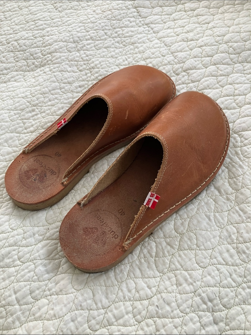Women’s Duckfeet Blävand leather slides